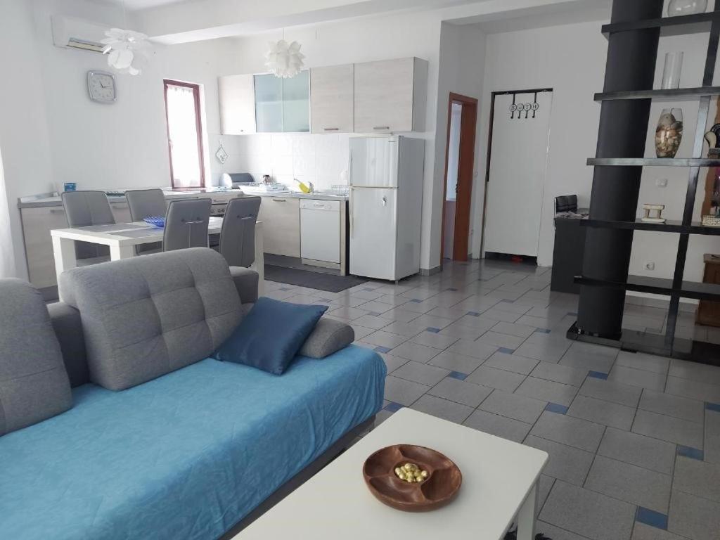 Apartment Mass *